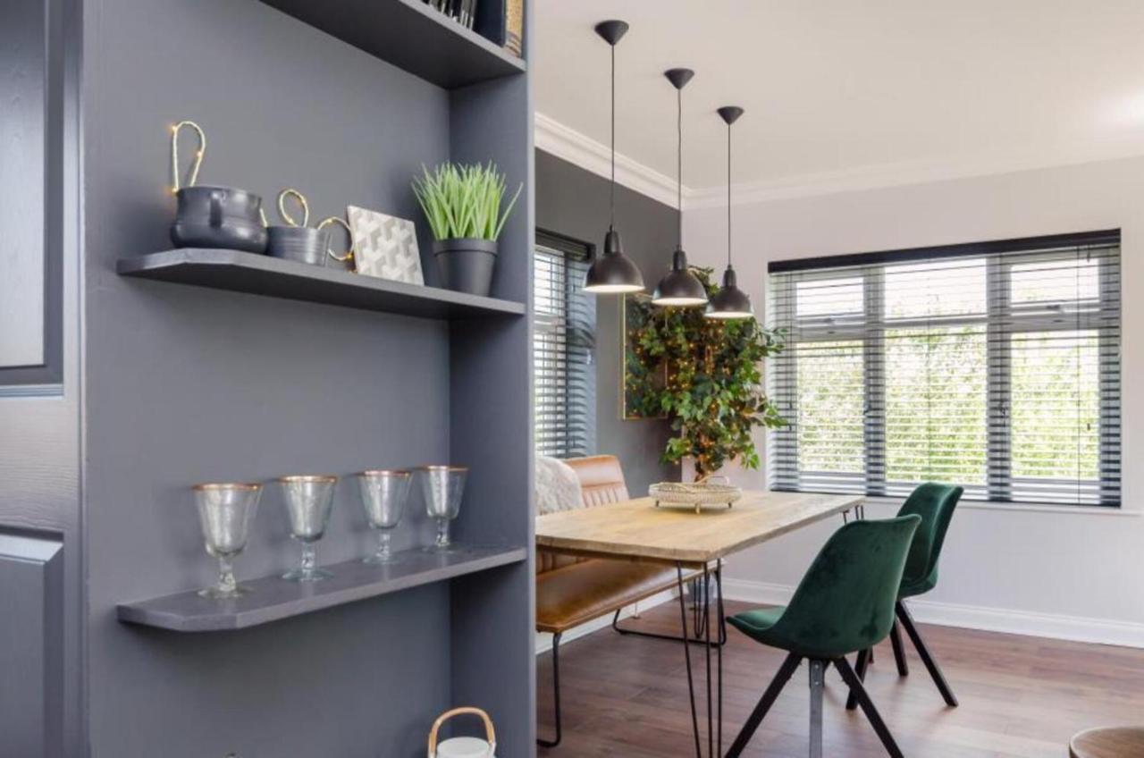Time Is Now! Beautiful Apartment In ヨーク エクステリア 写真